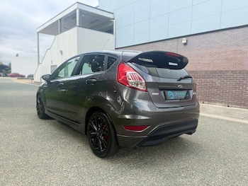 Used Ford Fiesta 2016 for sale - 76013602: Photo
