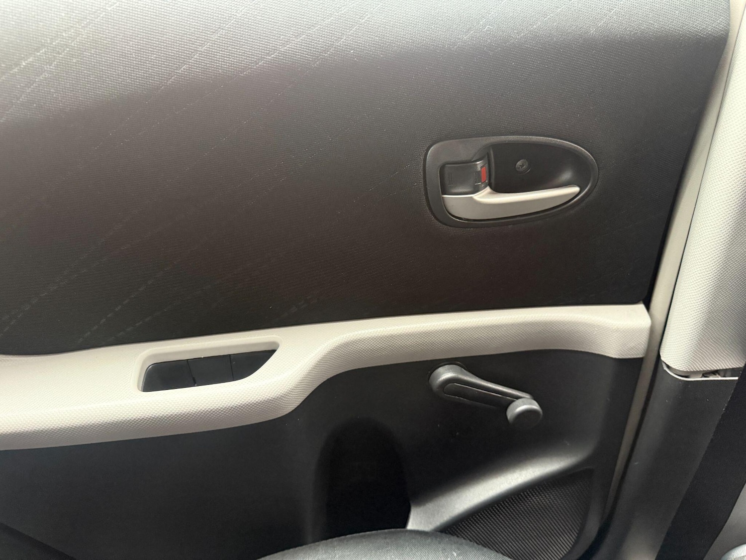 Used Toyota Yaris 2008 for sale - 76377753: Photo 33