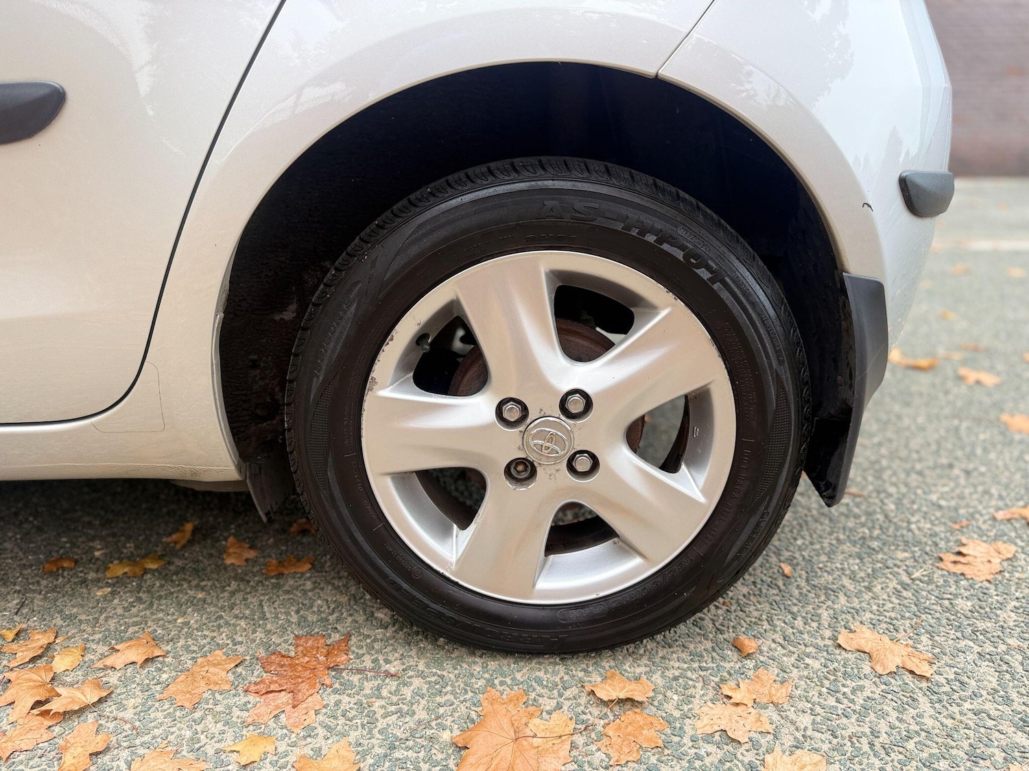 Used Toyota Yaris 2008 for sale - 76377753: Photo 44