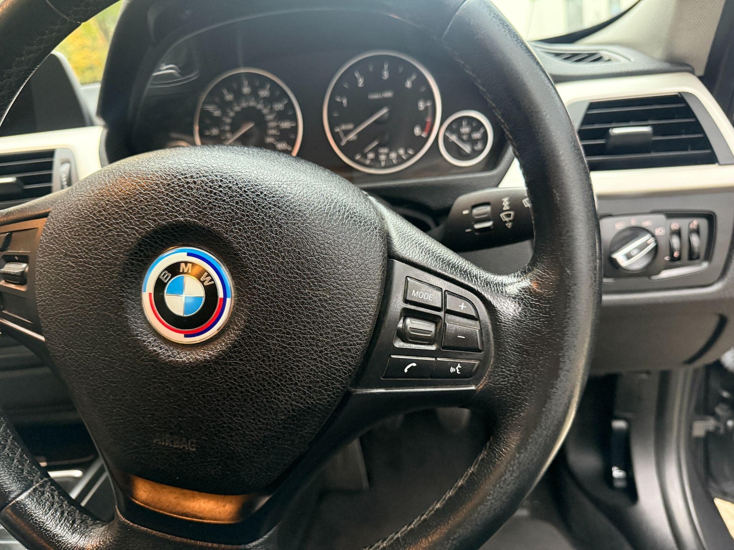 Used BMW 3 Series 2013 for sale - 76377252: Photo 57