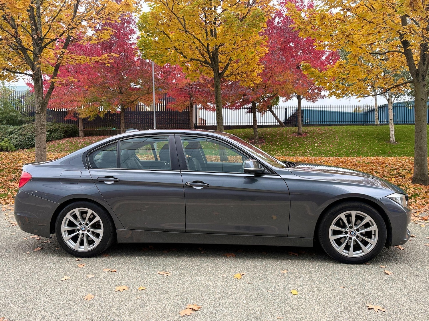 Used BMW 3 Series 2013 for sale - 76377252: Photo 8