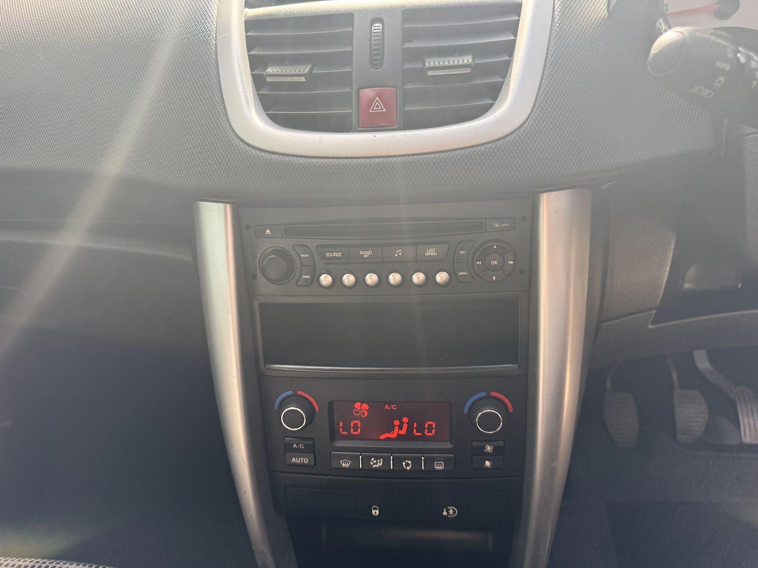 Vehicle 28