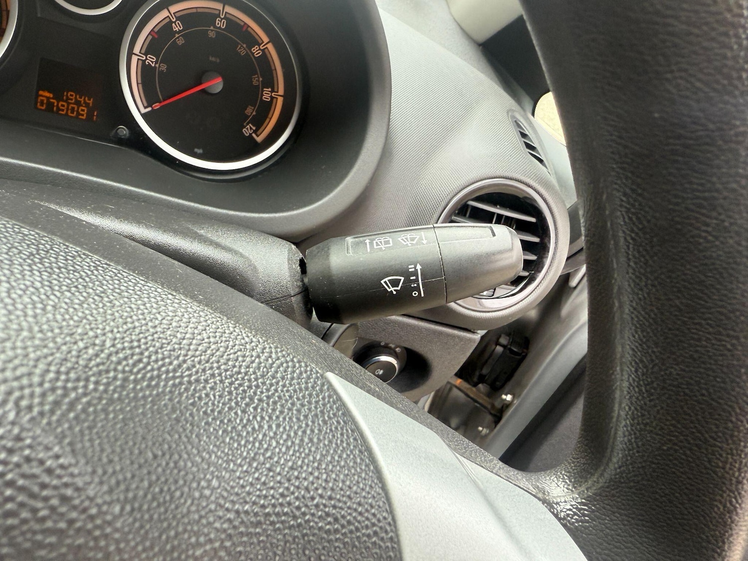 Used Vauxhall Corsa 2014 for sale - 76377281: Photo 24