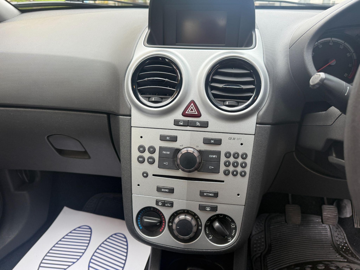 Used Vauxhall Corsa 2012 for sale - 76377841: Photo 11