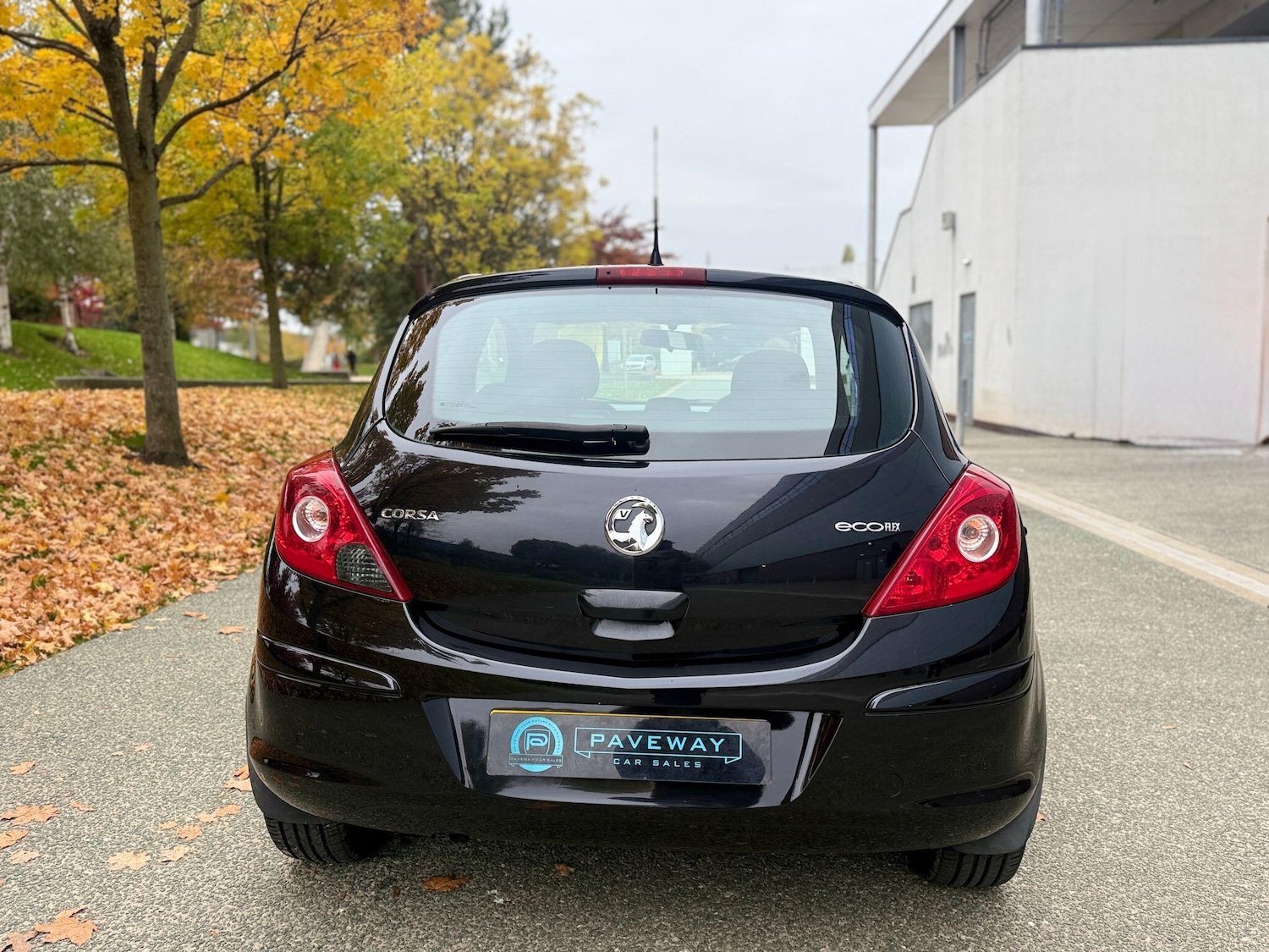 Used Vauxhall Corsa 2012 for sale - 76377841: Photo 2