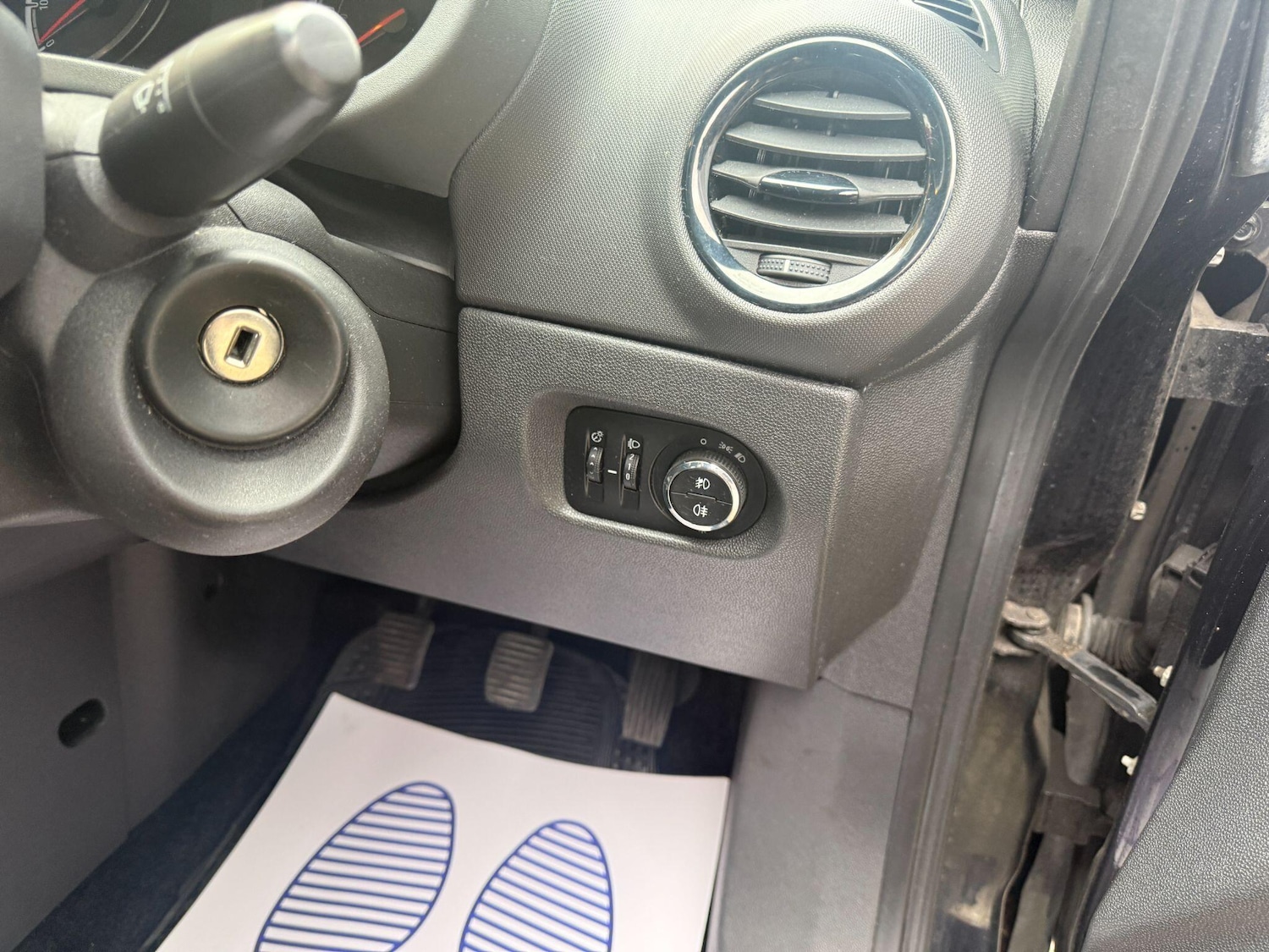 Used Vauxhall Corsa 2012 for sale - 76377841: Photo 23