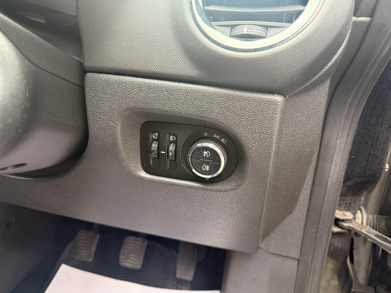 Used Vauxhall Corsa 2012 for sale - 76377841: Photo 24