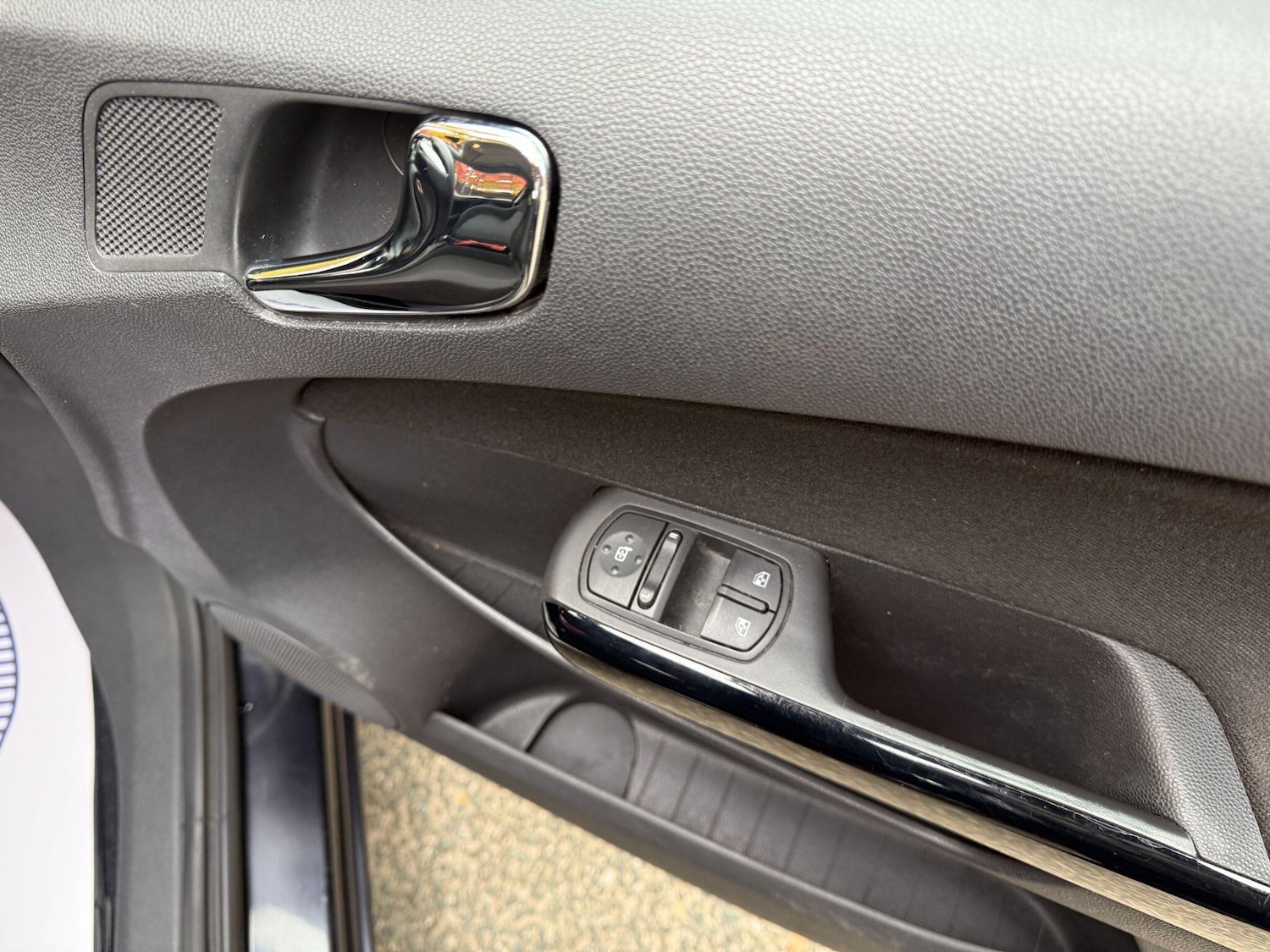 Used Vauxhall Corsa 2012 for sale - 76377841: Photo 28