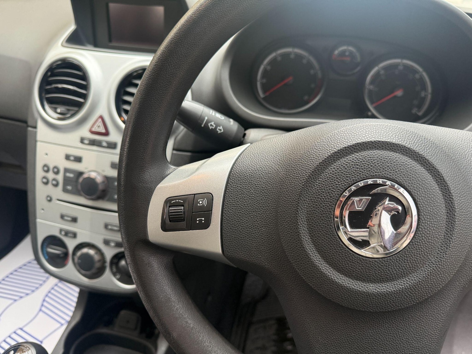 Used Vauxhall Corsa 2012 for sale - 76377841: Photo 44