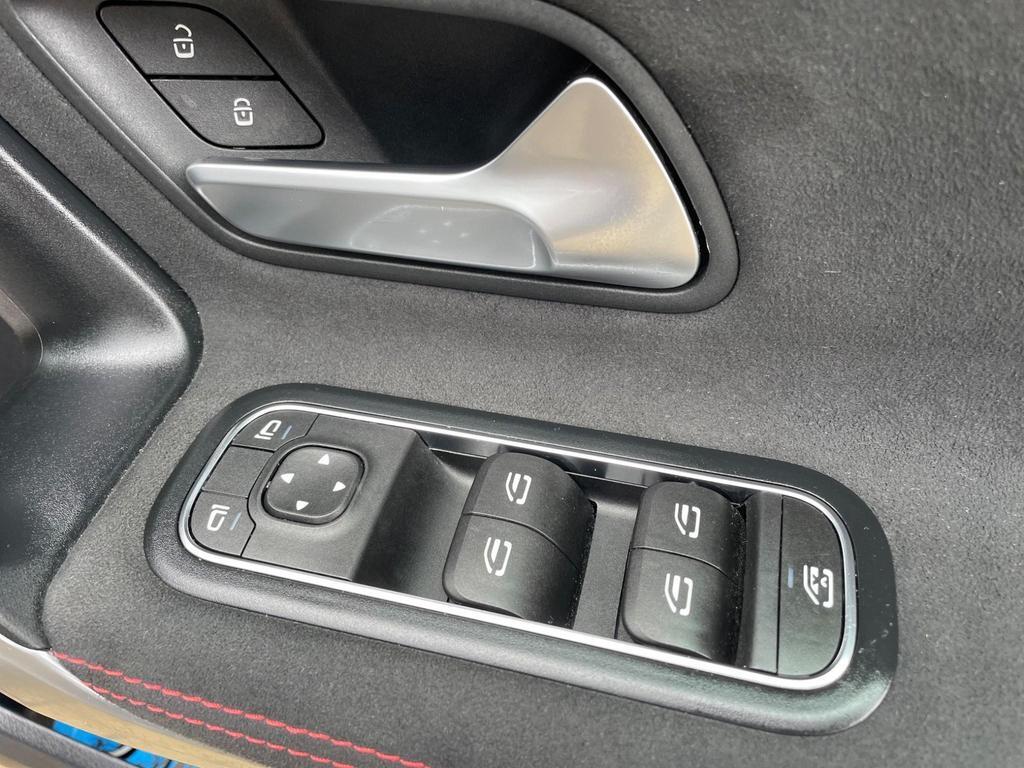 Used Mercedes-Benz A-Class 2018 for sale - 78083909: Photo 9