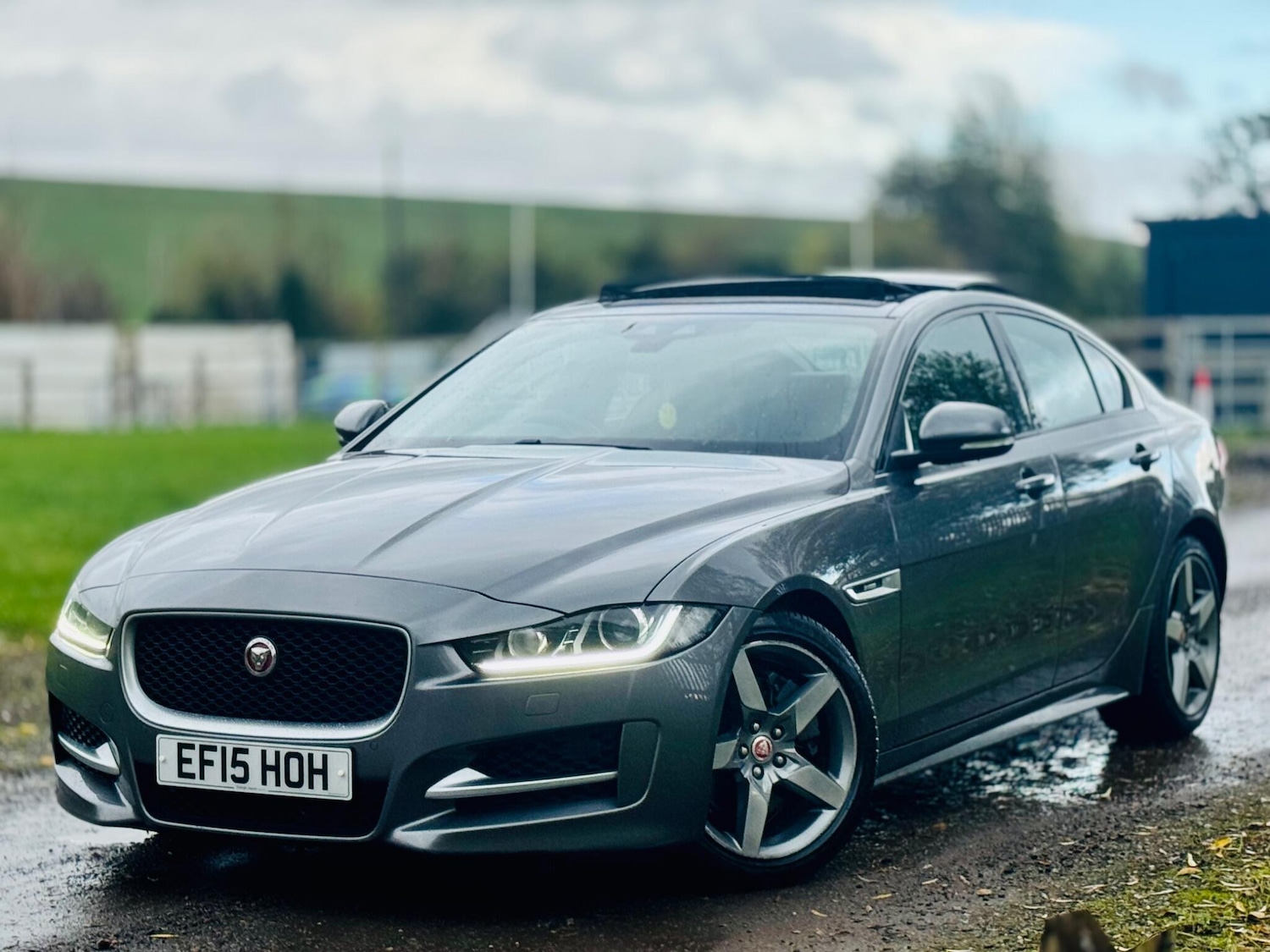 Used Jaguar XE 2015 for sale - 78083932: Photo 2