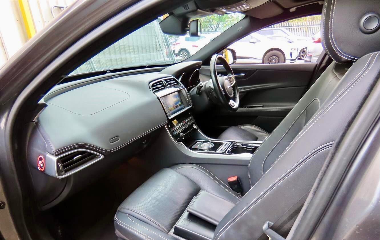 Used Jaguar XE 2015 for sale - 78083932: Photo 8