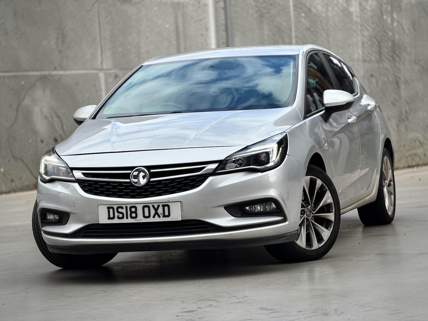 Used Vauxhall Astra 2018 for sale - 78083981: Photo 3