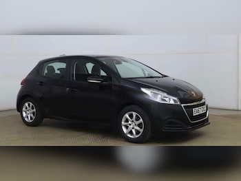 Used Peugeot 208 2018 for sale - 79182972: Photo