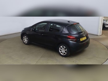 Used Peugeot 208 2018 for sale - 79182972: Photo