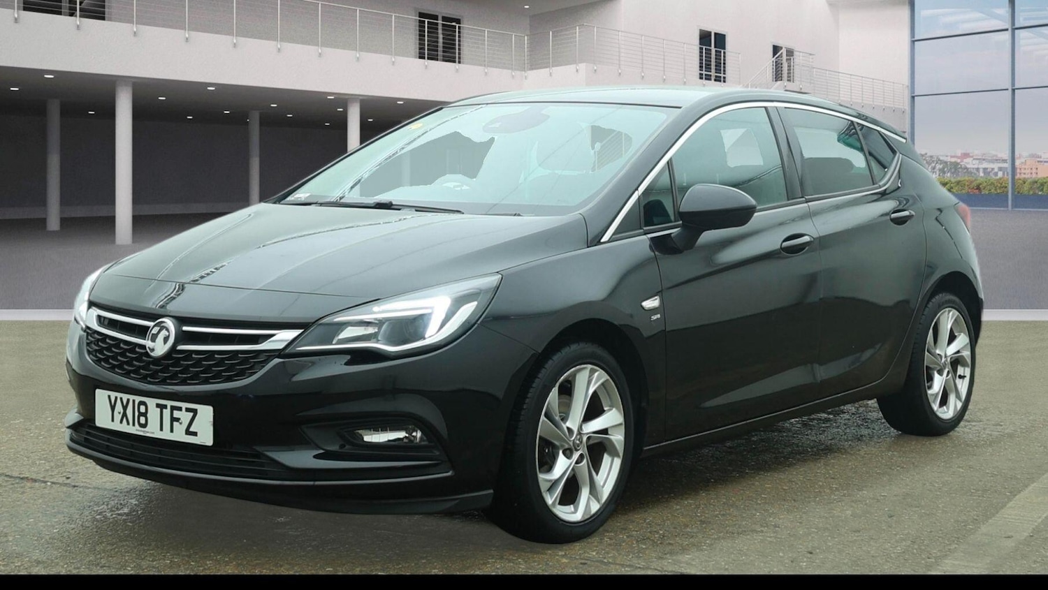 Used Vauxhall Astra 2018 for sale - 78083976: Photo 2