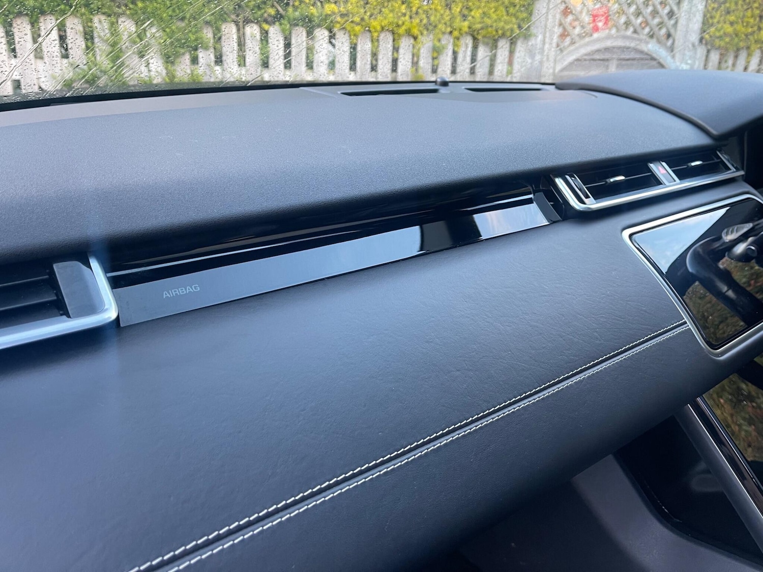 Used Land Rover Range Rover Velar 2017 for sale - 78083975: Photo 15