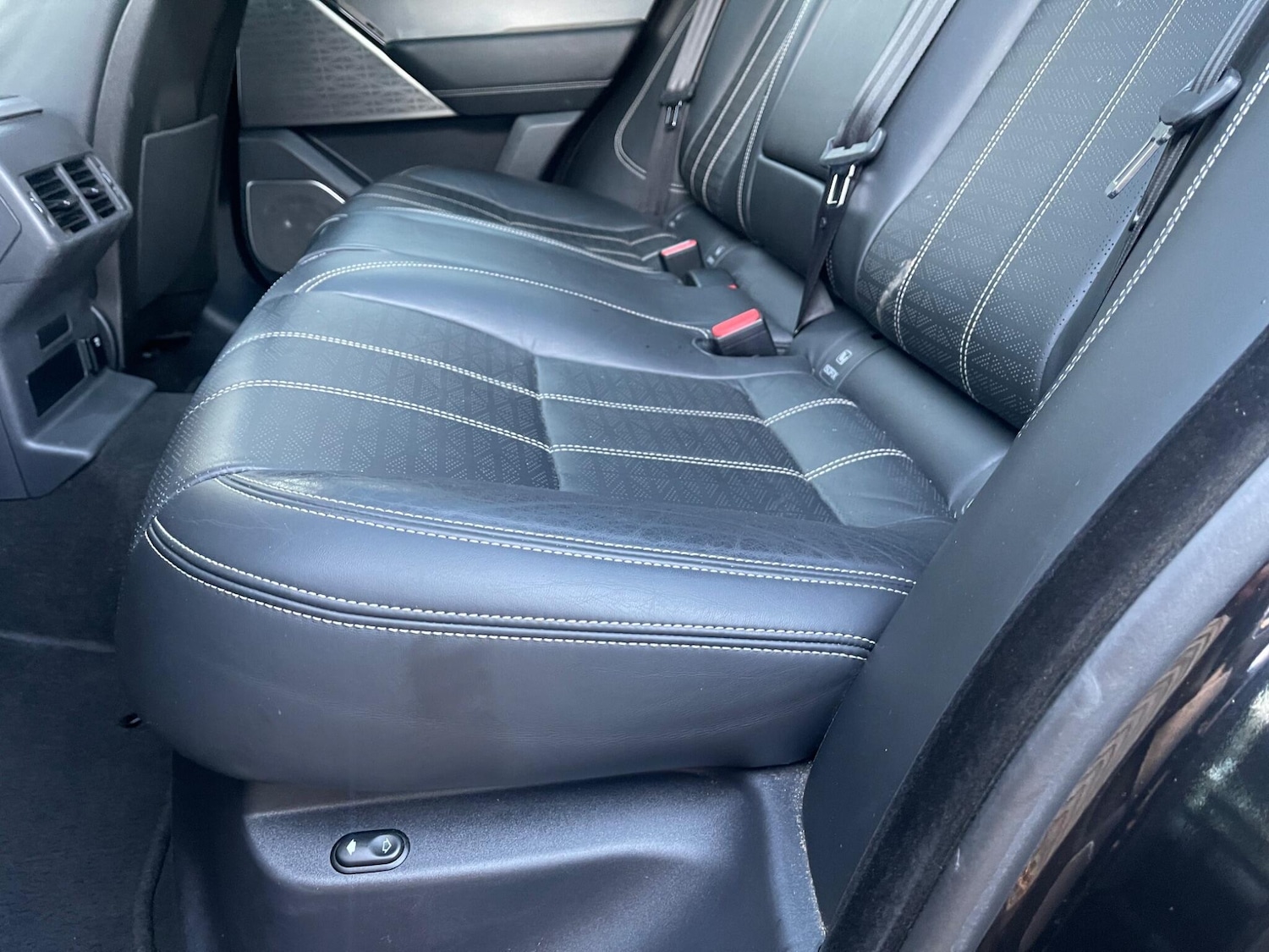 Used Land Rover Range Rover Velar 2017 for sale - 78083975: Photo 18