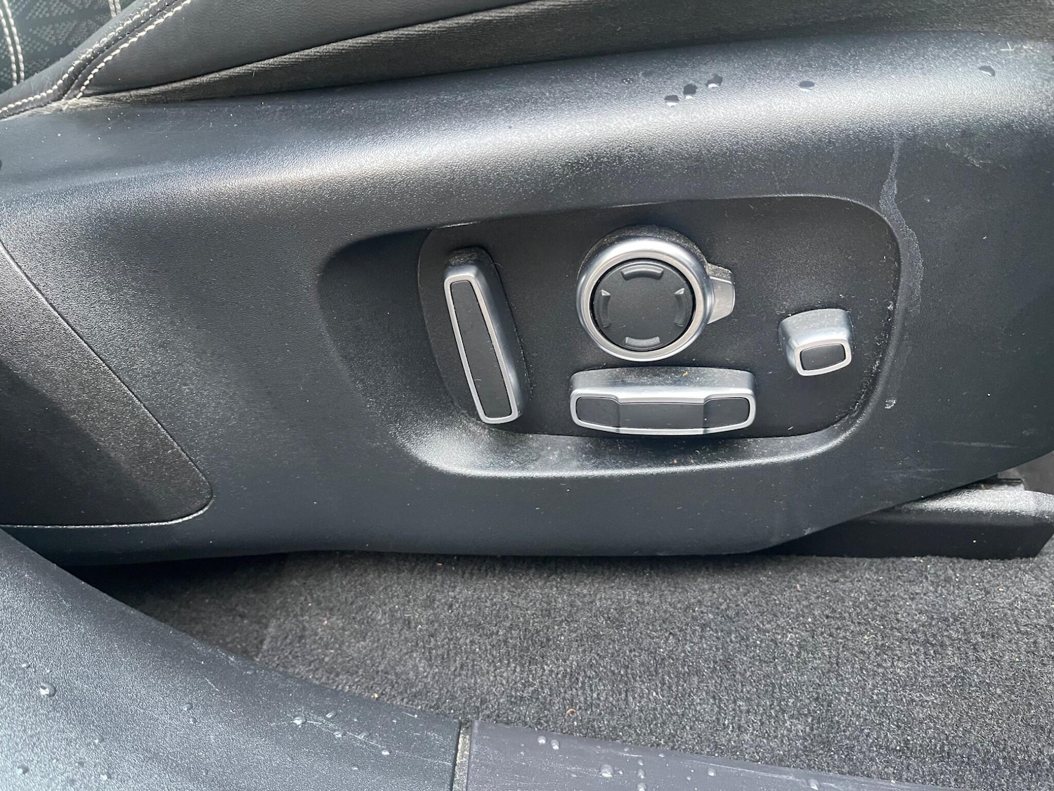 Used Land Rover Range Rover Velar 2017 for sale - 78083975: Photo 27