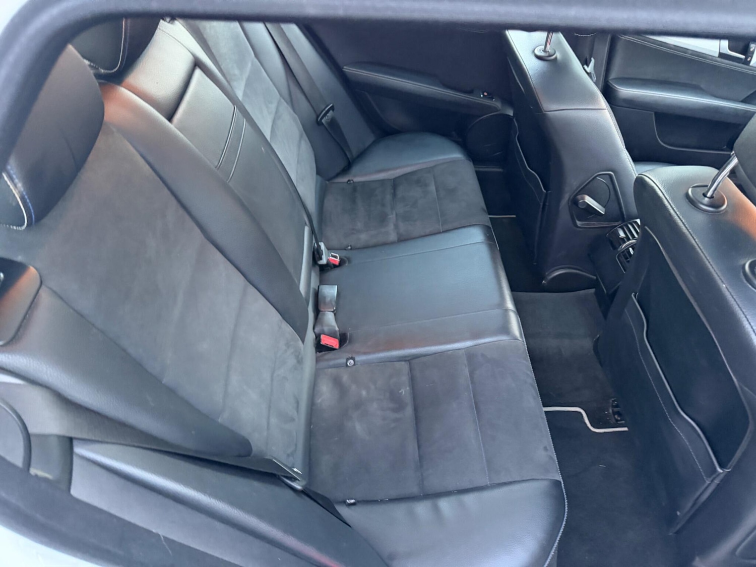 Used Mercedes-Benz C Class 2014 for sale - 78083912: Photo 26