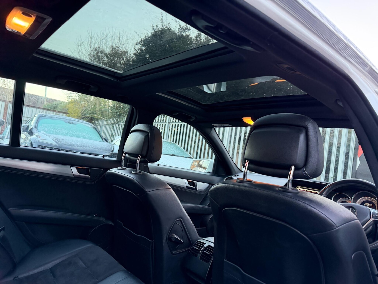 Used Mercedes-Benz C Class 2014 for sale - 78083912: Photo 27