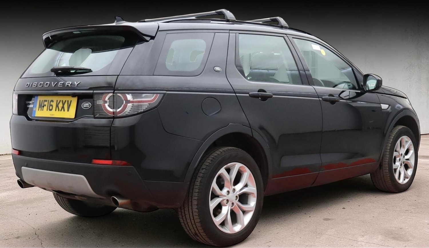 Used Land Rover Discovery Sport 2016 for sale - 78083936: Photo 3