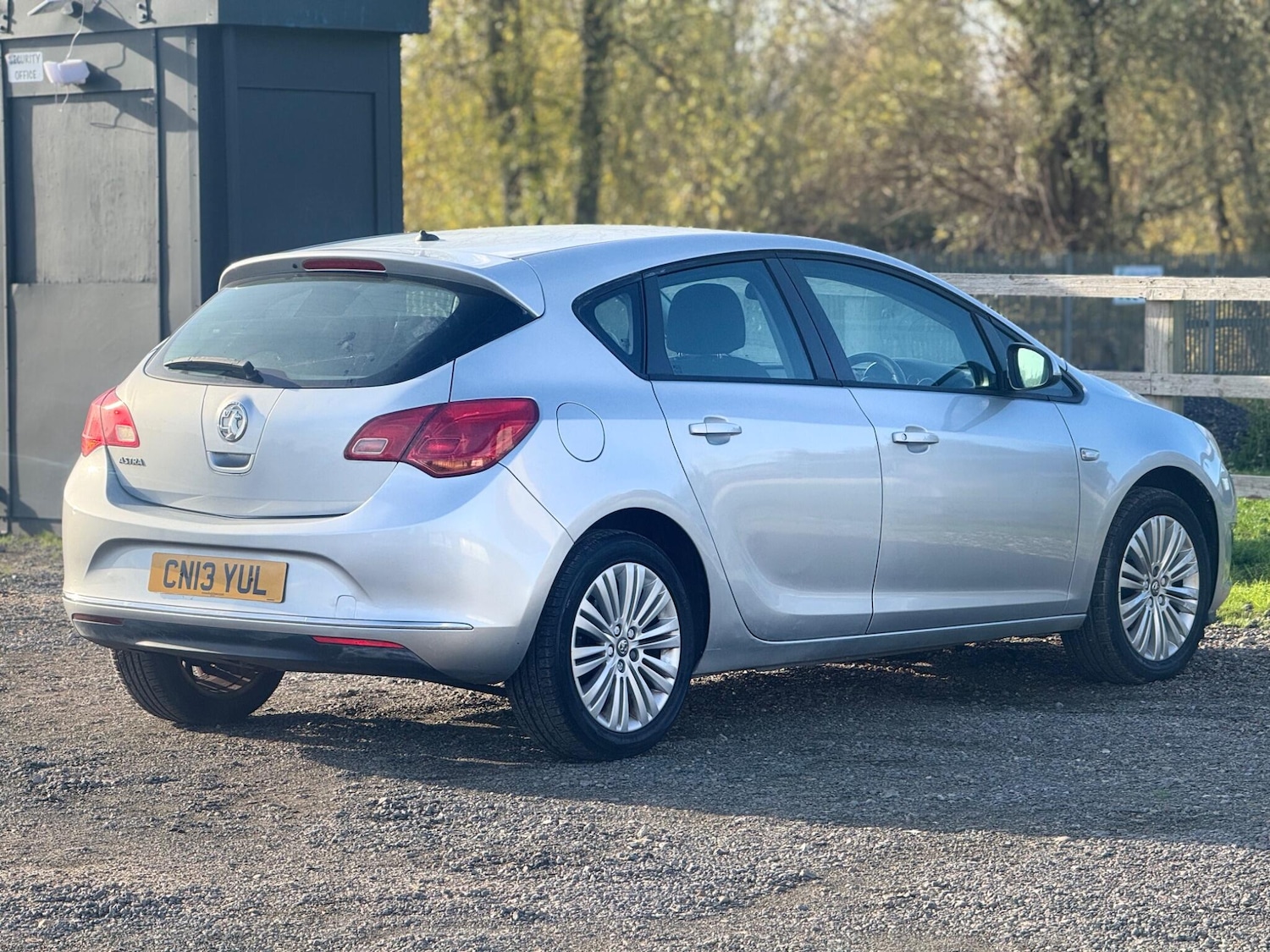 Used Vauxhall Astra 2013 for sale - 78083917: Photo 31