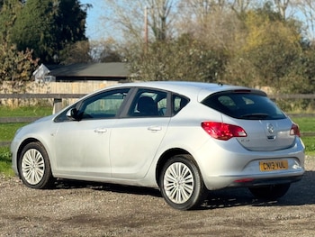Used Vauxhall Astra 2013 for sale - 78083917: Photo