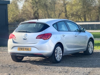 Used Vauxhall Astra 2013 for sale - 78083917: Photo