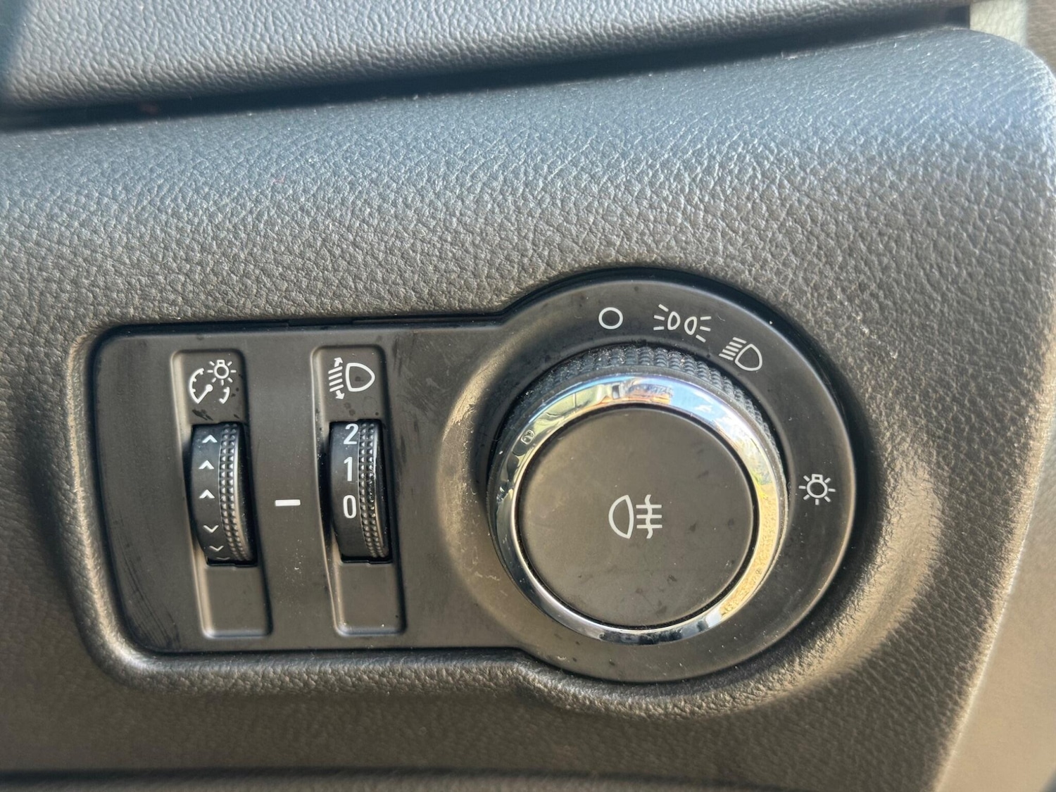 Used Vauxhall Astra 2013 for sale - 78083917: Photo 7