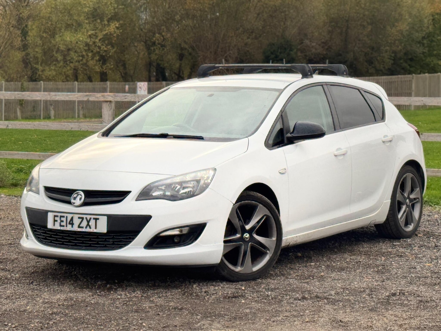 Used Vauxhall Astra 2014 for sale - 78083956: Photo 2