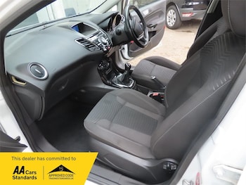 Used Ford Fiesta 2015 for sale - 79047518: Photo