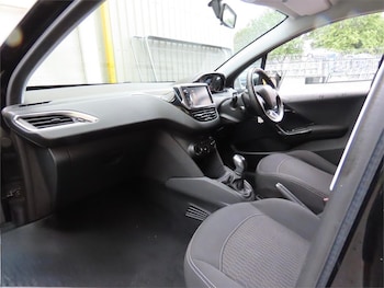 Used Peugeot 208 2018 for sale - 79010512: Photo