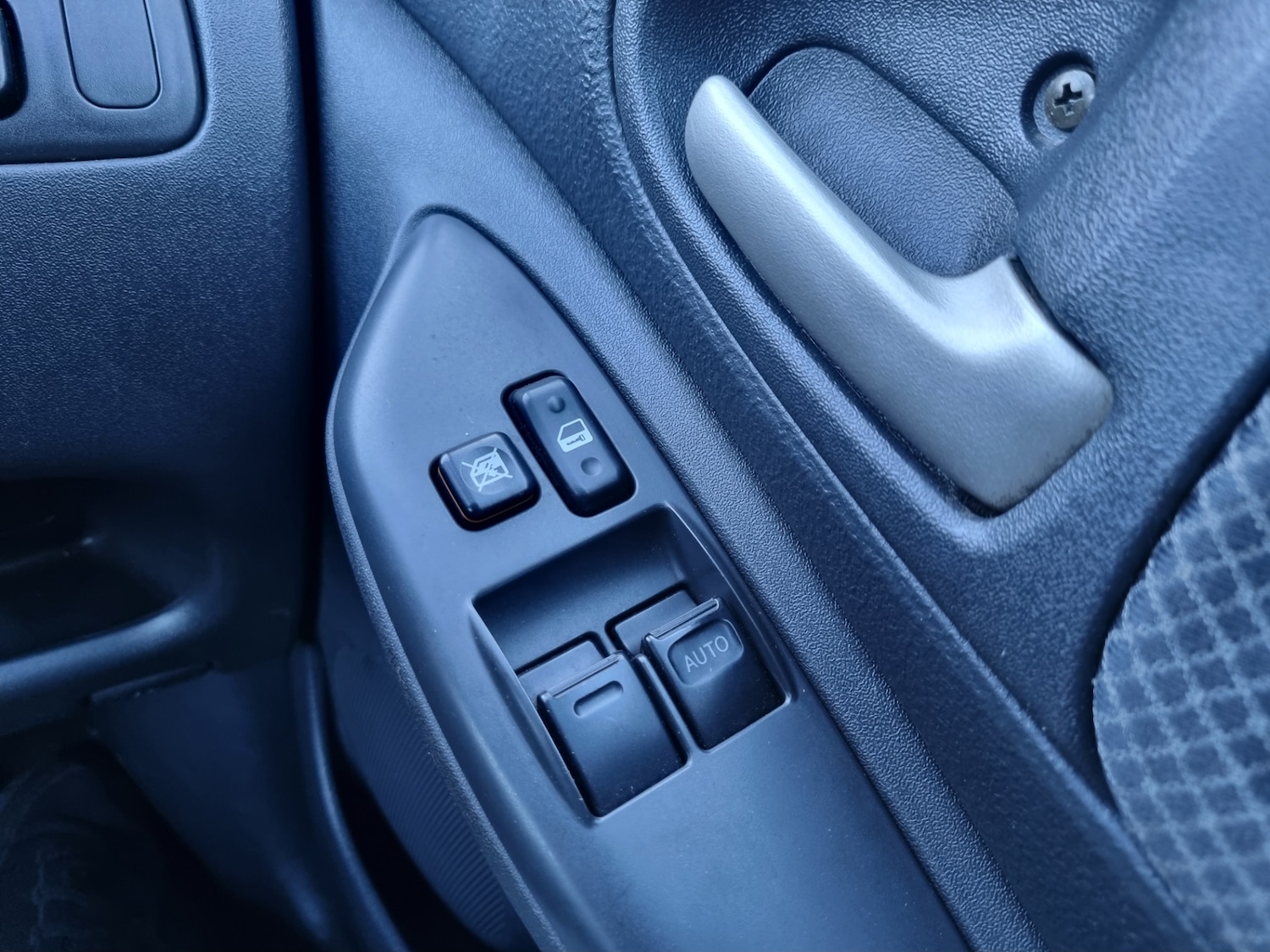 Used Toyota Yaris 2004 for sale - 77125989: Photo 11