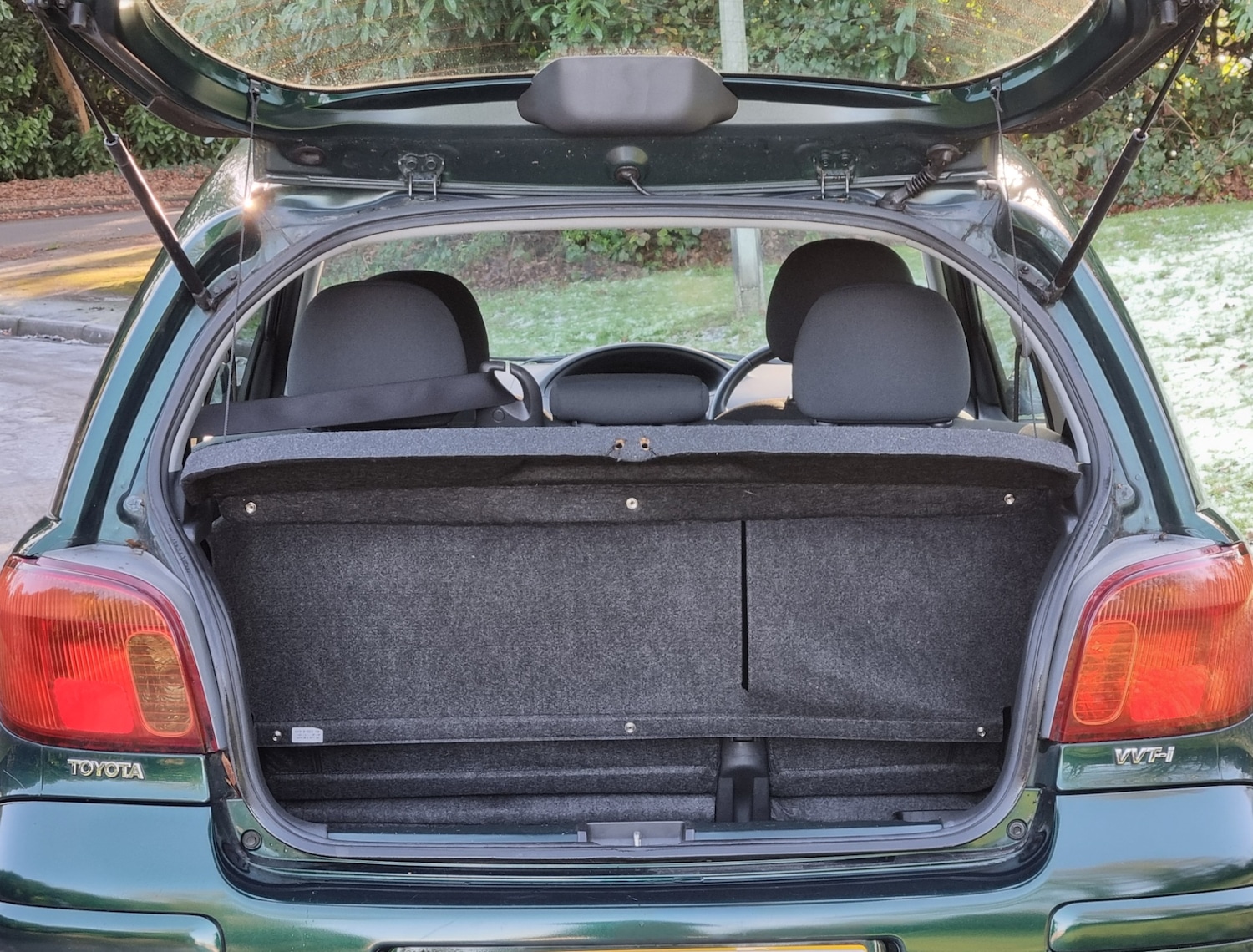 Used Toyota Yaris 2004 for sale - 77125989: Photo 18