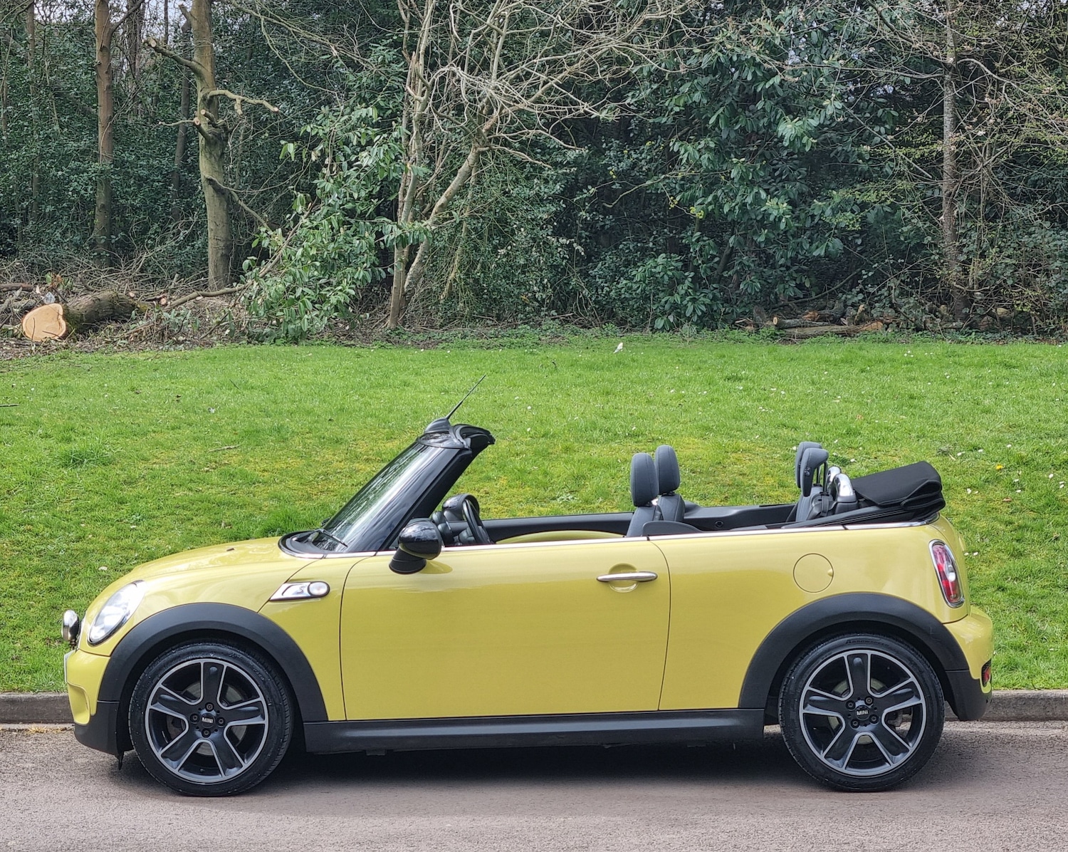 Used MINI Convertible 2009 for sale - 78054329: Photo 5