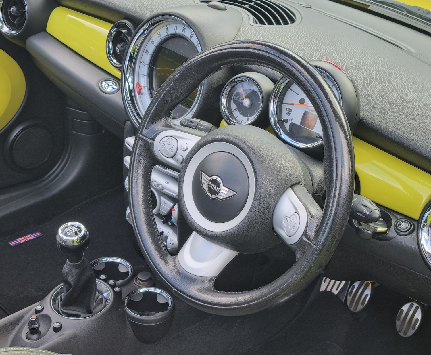 Used MINI Convertible 2009 for sale - 78054329: Photo 9