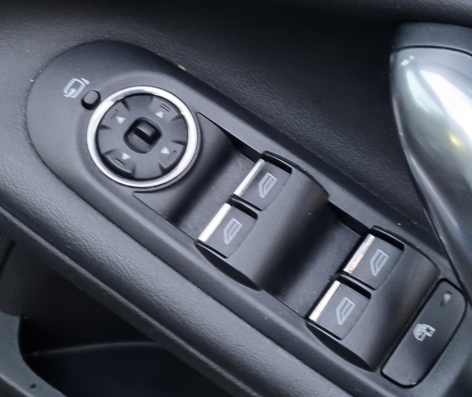 Used Ford Mondeo 2011 for sale - 77213720: Photo 16