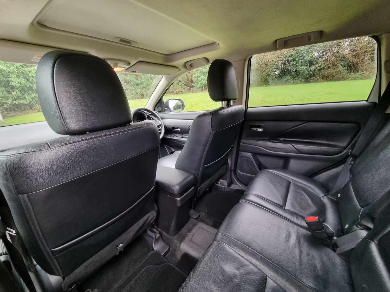 Used Mitsubishi Outlander 2015 for sale - 77492577: Photo 10