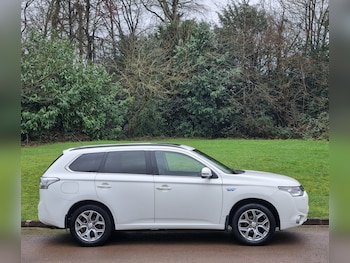 Used Mitsubishi Outlander 2015 for sale - 77492577: Photo