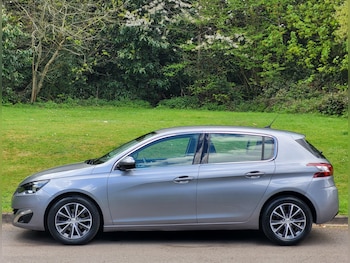 Used Peugeot 308 2014 for sale - 74900504: Photo