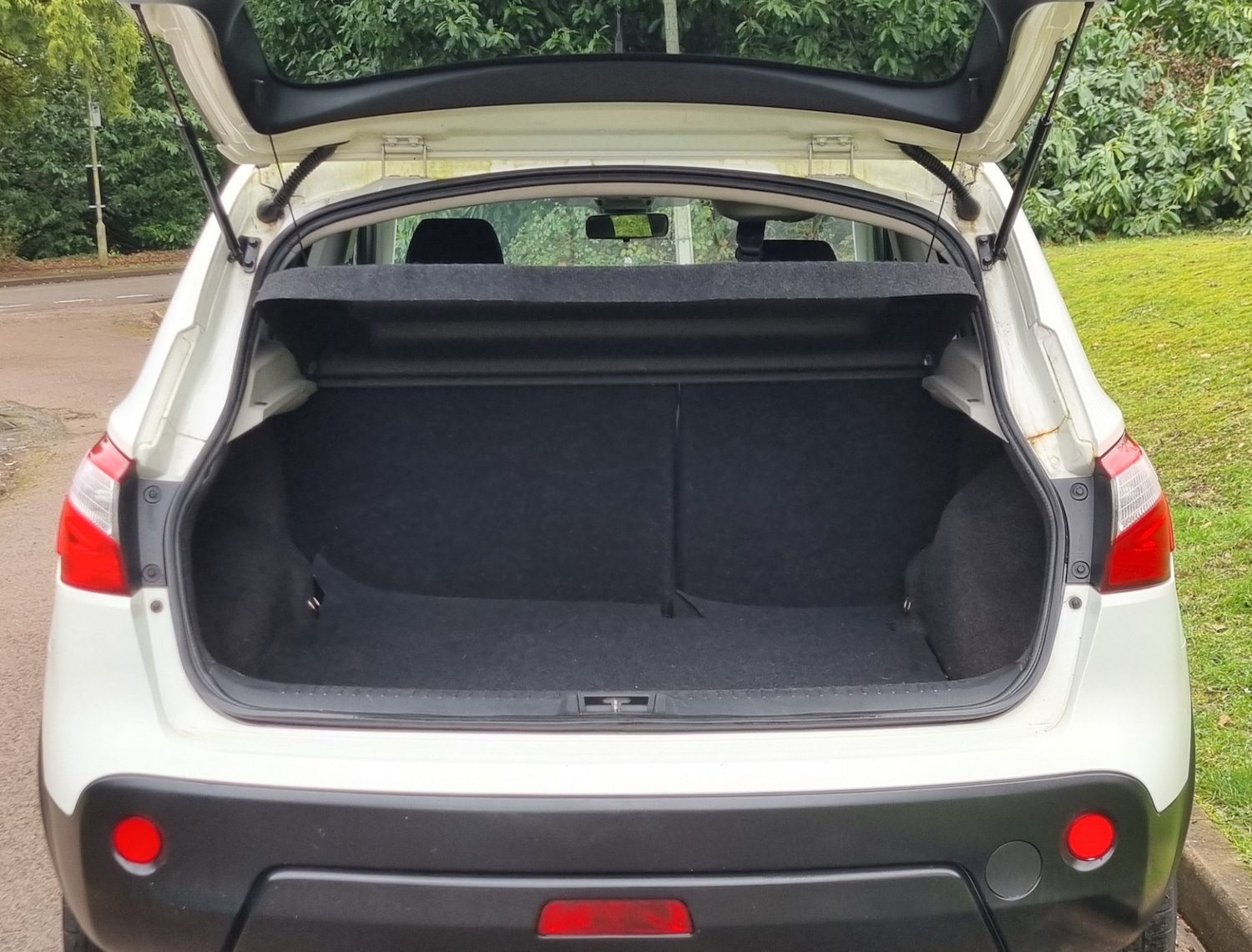 Used Nissan Qashqai 2011 for sale - 77629740: Photo 18