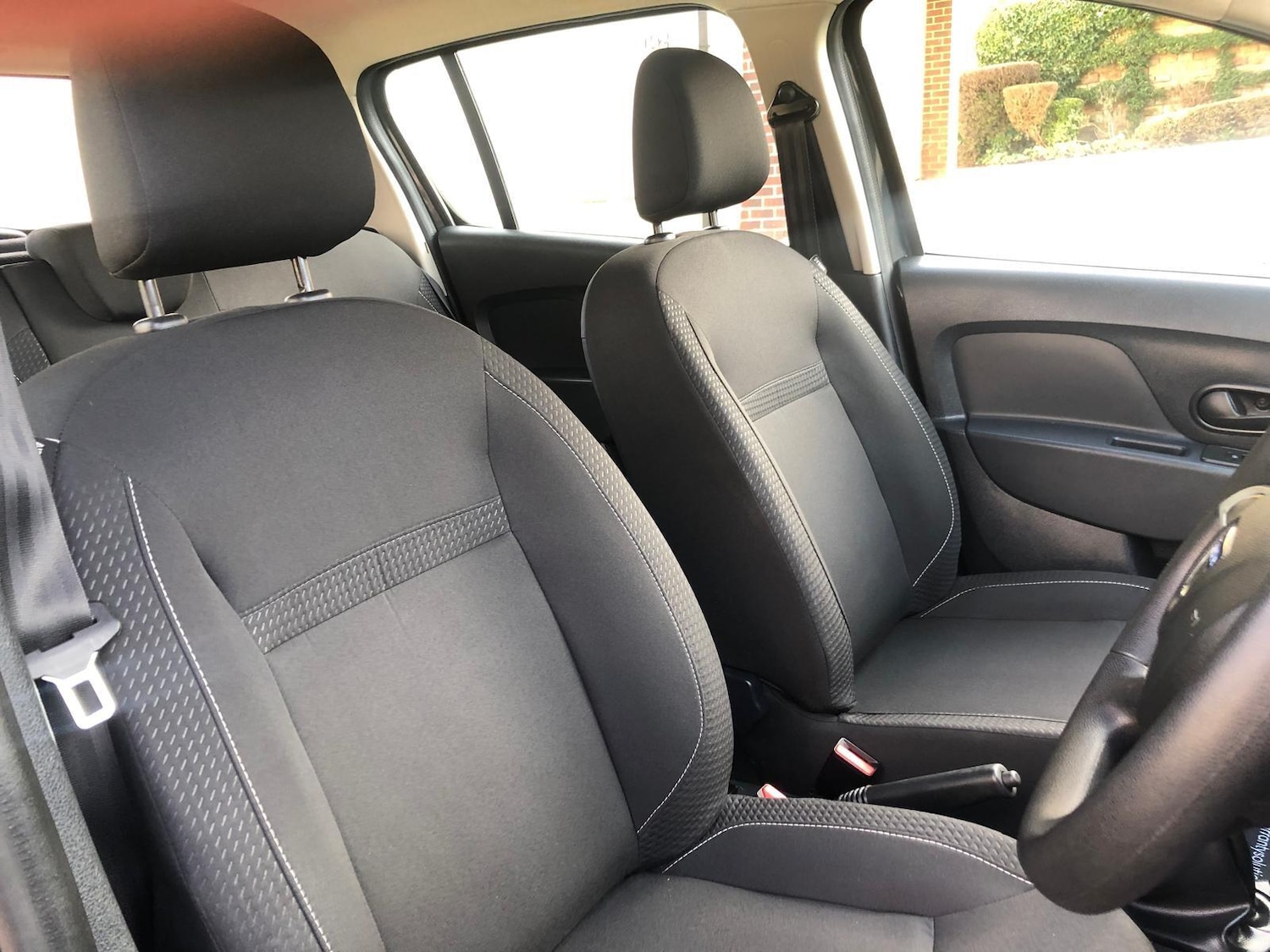 Used Dacia Sandero for sale - 78034077: Photo 32