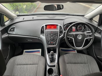 Used Vauxhall Astra 2013 for sale - 78536040: Photo