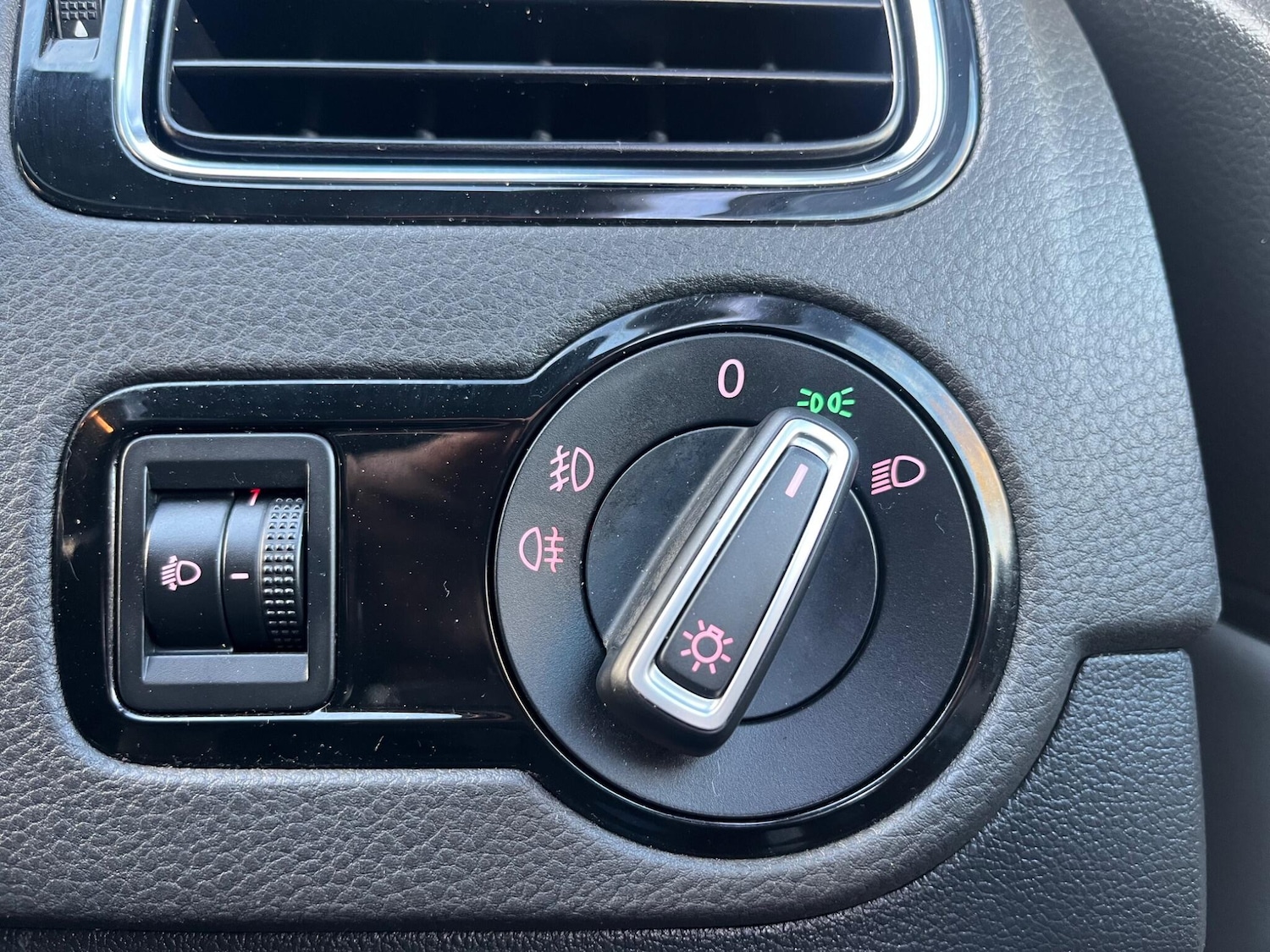 Used Volkswagen Polo for sale - 78034067: Photo 35