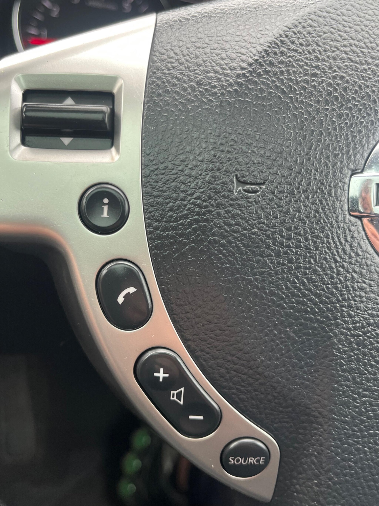 Used Nissan Qashqai for sale - 78034239: Photo 44