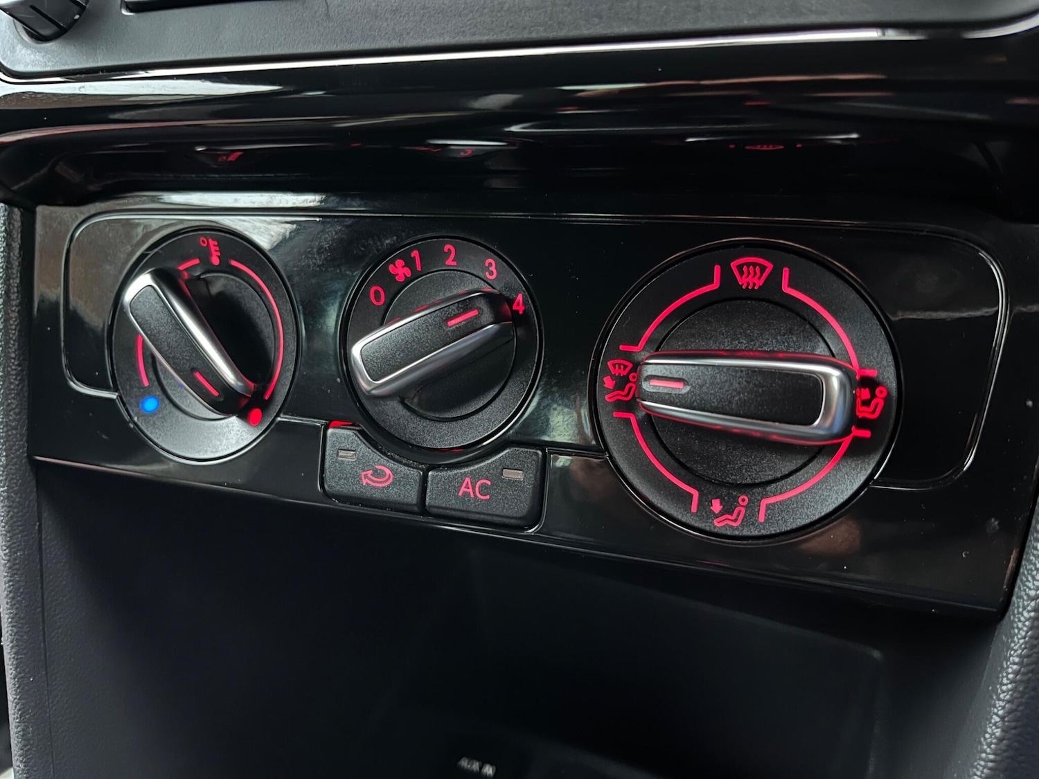 Used Volkswagen Polo for sale - 78035196: Photo 35