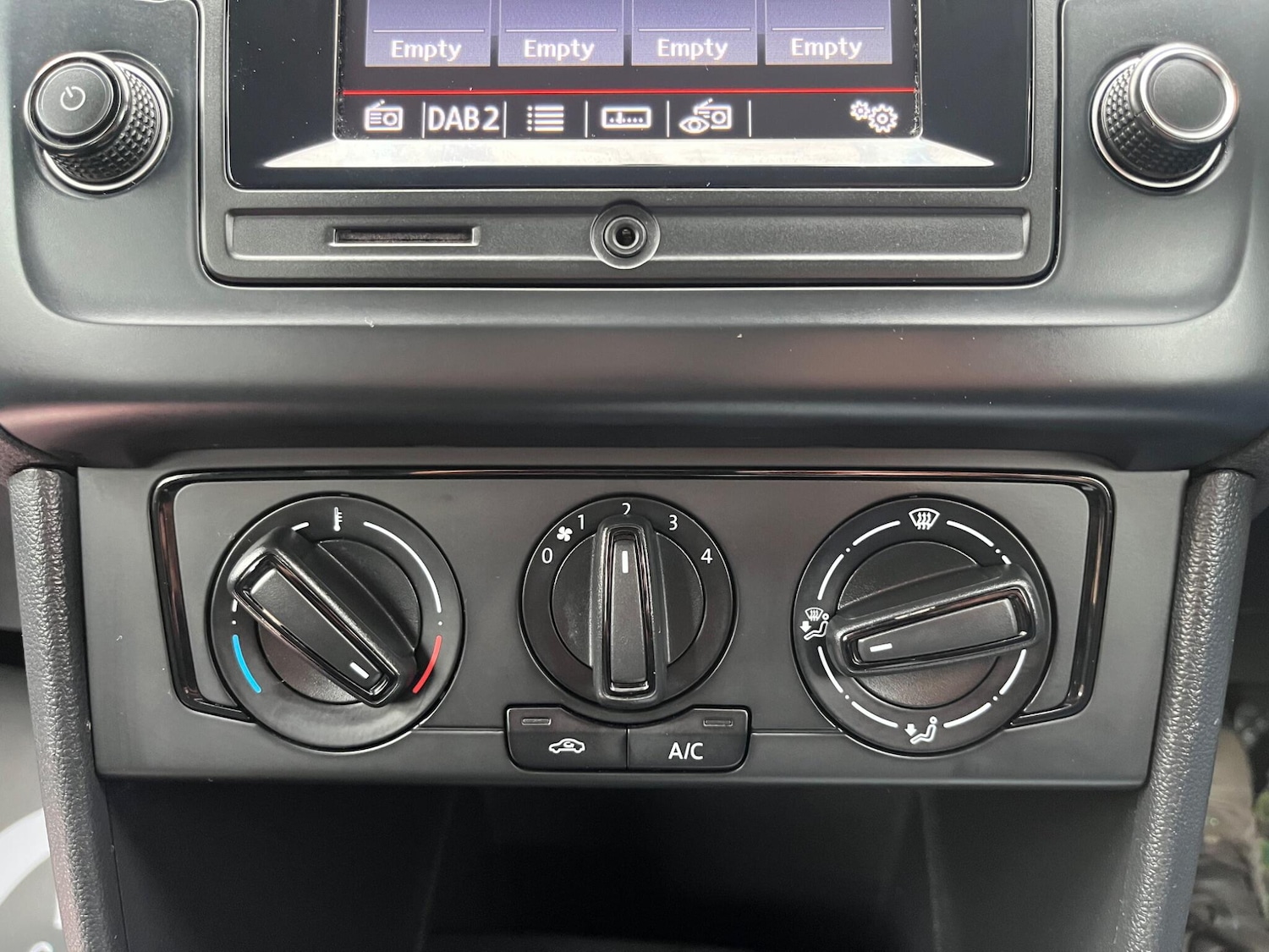 Used Volkswagen Polo for sale - 78035117: Photo 35