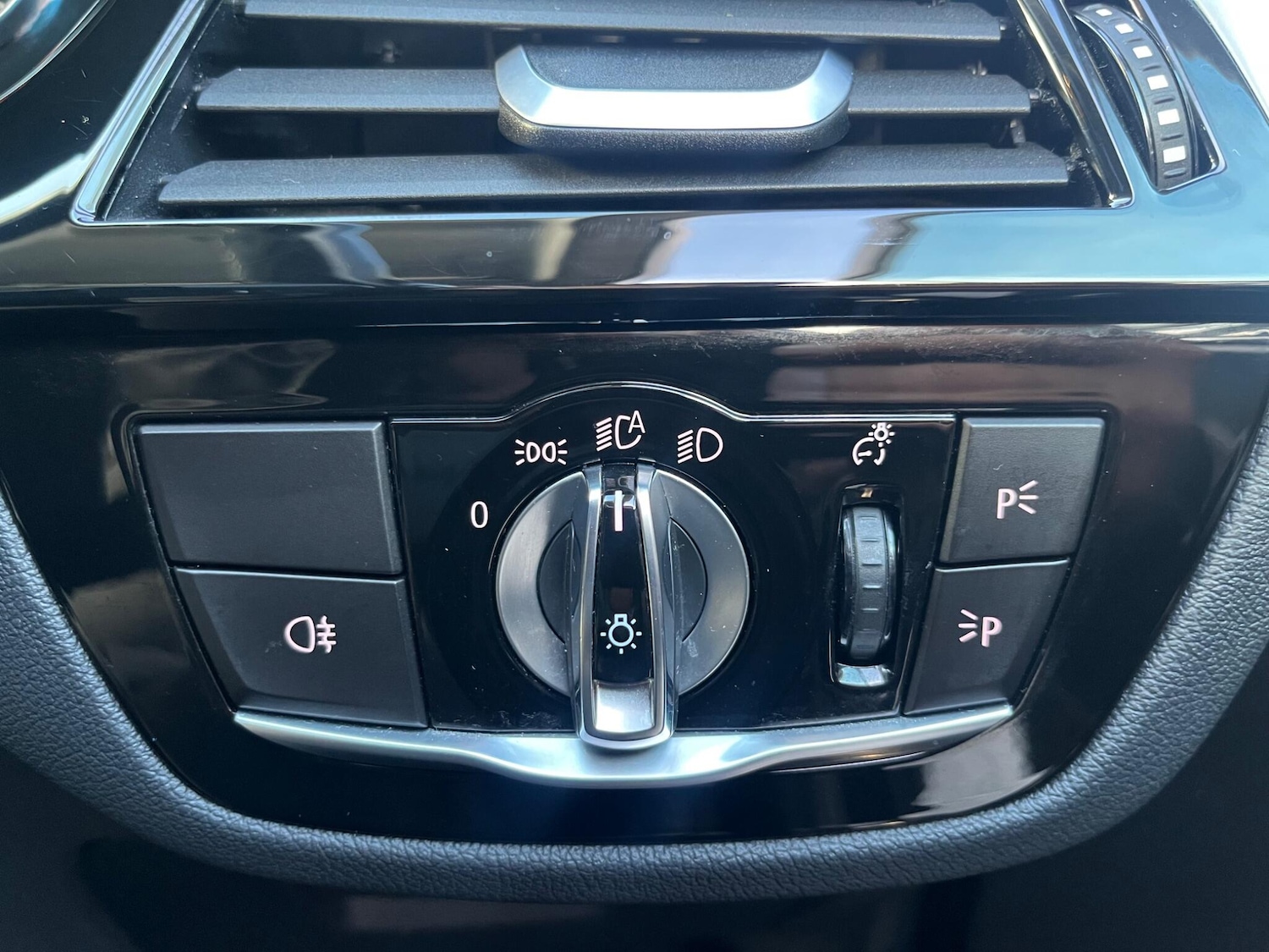 Used BMW 5 Series 2017 for sale - 78100506: Photo 32