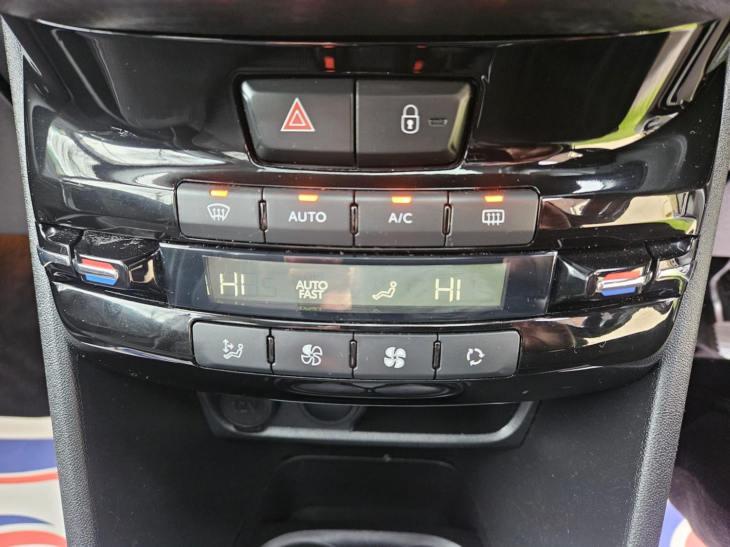 Used Peugeot 208 for sale - 78034290: Photo 24